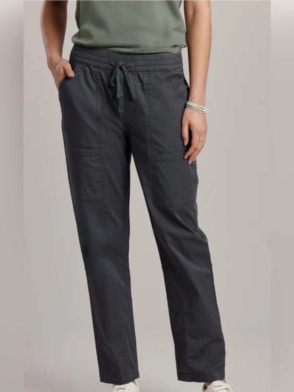 Union Bay Supplies gray cotton cargo pants. Size M.